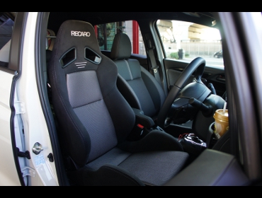 RECARO�i���J���V�[�g�j�@HONDA�@FIT3�@HV�@GP5�i2018�N�j�@�Ɂ@RECARO�i���J���j�@SR-7�@GK100�@BK/SIL�@����