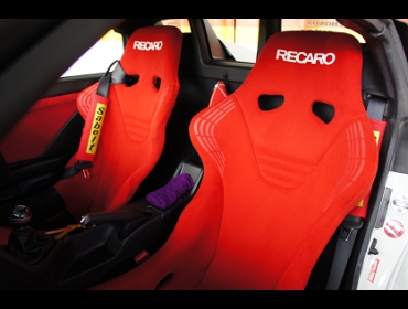 HONDA�@S660�@JW5�i2017�N�j�@�Ɂ@RECARO�i���J���j�@RS-GS�@RED�@�~���E����