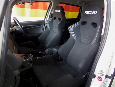 HONDA�@�t�B�b�g3�@GP5�i2014�N�j�@�Ɂ@RECARO�i���J���j�@SR-6�@KK100S�@BK�@�~2�r�@����