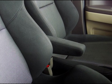 HONDA�@N-BOX�@JF3�i2017�N�j�@�Ɂ@RECARO�i���J���j�@SR-7�@GK100�@BK/SIL�@���@SR-7F�@GK100�@BK/SIL�@�A�[�����X�g�t���@����