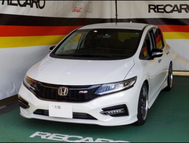 HONDA�@�W�F�C�hRS�@FR5�i2018�N�j�@�Ɂ@RECARO�i���J���j�@SR-7�@GK100�@BK/RED�@����