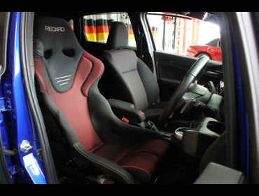 HONDA�@�t�B�b�g�@GK5�@�Ɂ@RECARO�i���J���j�@RS-G�@GK�@BK/RED�@����