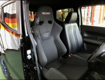 HONDA�@N-BOX/�@JF1�i2019�N�j�@�Ɂ@RECARO�i���J���j�@SR-6�@GK100S�@BK/BK�@����