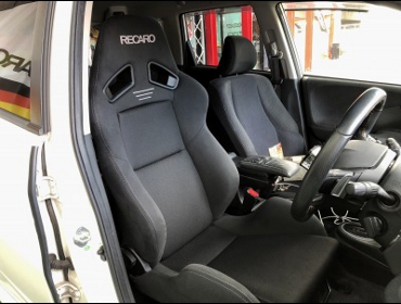 HONDA�@�t�B�b�g�@GE8�@�Ɂ@RECARO�i���J���j�@SR-7�@GK100�@BK/BK�@����