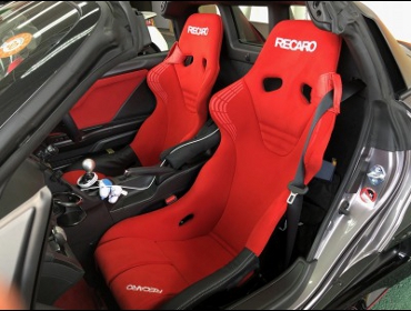 HONDA�@S660�@�Ɂ@RECARO�i���J���j�@RS-GS�@RED�@�~���E�@����