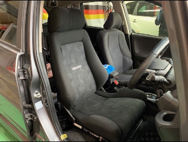 HONDA�@�t�B�b�g�@GP4�i2013�N�j�@�Ɂ@RECARO�i���J���j�@�G���S���hD�@BK�@����