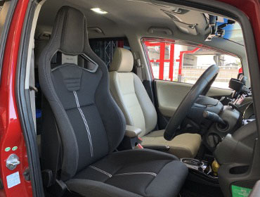 HONDA�@�t�B�b�g�V���g���@GP2�i2012�N�j�@�Ɂ@RECARO�i���J���j�@�N���X�X�|�[�c�X�^�[GK100�@BK/BK�@����