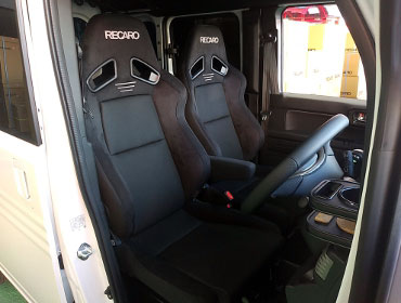HONDA�@N-VAN�@JJ1�i2023�N�j�@�Ɂ@RECARO�i���J���j�@SR-7F�@GU100H�@BK�@�V�[�g�q�[�^�[�t���@�~���E�@����