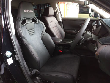 HONDA�@ZR-V�@RZ4�i2024�N�j�@�Ɂ@RECARO�i���J���j�@SR-C�@UT100H�@BK���U�[�@����
