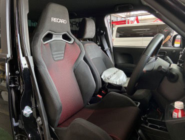 HONDA�@N-ONE�@JG3�i2023�N�j�@�Ɂ@RECARO�i���J���j�@SR-S�@BK100�@BK/RED�@����