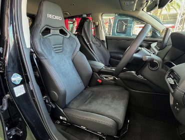 HONDA�@ZR-V�i2023�N�j�@�Ɂ@RECARO�i���J���j�@SR-C�@UT100�@A/R�@BK�@����