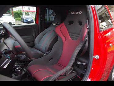 RECARO�i���J���V�[�g�j�@���@ABARTH500�@�Ɂ@RECARO�@RS-G SK2 RED �@������