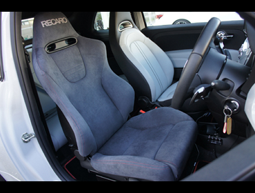 RECARO�i���J���V�[�g�j�@���@ABARTH�@�A�o���g500C�@�Ɂ@RECARO�@SPORT-JC�@�A���J���^�[��Ver.�@������