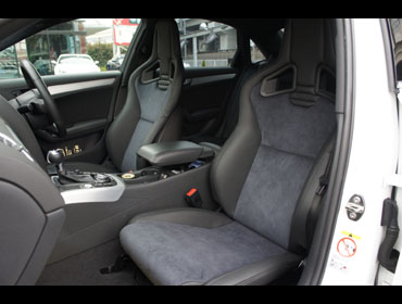 ���J���@�N���X�X�|�[�c�X�^�[�@�A���J���^�[��