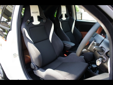 RECARO�i���J���V�[�g�j�@���@ABARTH�@�A�o���g595�@�Ɂ@RECARO�@SR-7 Lassic ���@���@SR-7F Lassic �� �@������