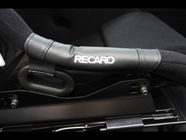 RECARO�@�T�C�h�v���e�N�^�[