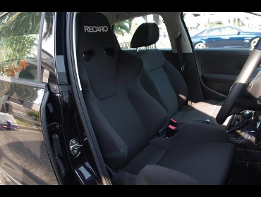 RECARO�i���J���V�[�g�j�@VW�i�t�H���N�X���[�Q���j�@�|��GTI��RECARO�i���J���j�@SR-6 SK100S�@BK�@����
