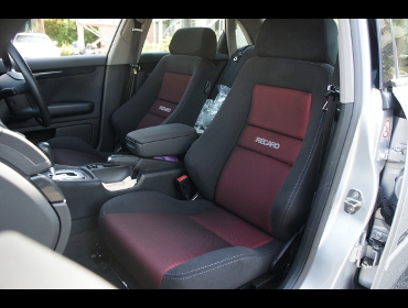 RECARO�i���J���V�[�g�j�@Audi�i�A�E�f�B�j�@A4��RECARO�i���J���j�@LX-VS SK100 RED�@���@LX-VF SK100 RED�@����