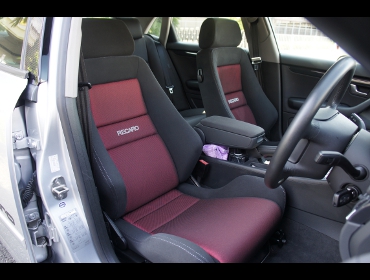 RECARO�i���J���V�[�g�j�@Audi�i�A�E�f�B�j�@A4��RECARO�i���J���j�@LX-VS SK100 RED�@���@LX-VF SK100 RED�@����