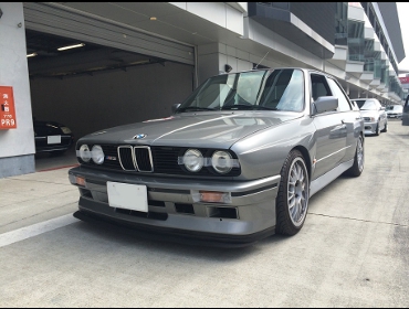 BMW�@E30�@M3��RECARO�i���J���j�V�[�g����