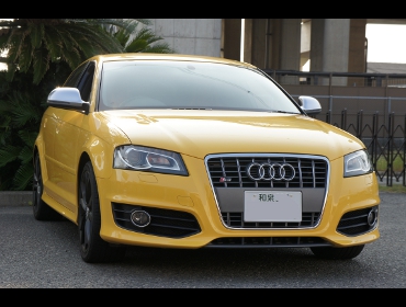 �A�E�f�B��RECARO�i���J���j�V�[�g����