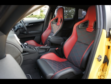 RECARO�i���J���V�[�g�j�@�A�E�f�B��RECARO�i���J���j�@�X�|�[�c�X�^�[�@���~�e�b�h�G�f�B�V�����@RED�@�~2�r�@����
