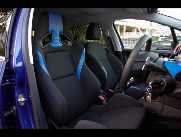 RECARO�i���J���V�[�g�j�@Peugeot�i�v�W���[�j208��RECARO�i���J���j�@SR-7 Lassic BL/BL�@����