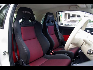 RECARO�i���J���V�[�g�j�@FIAT�i�t�B�A�b�g�j�@500�@�c�C���G�A��RECARO�i���J���j�@SR-7F�@SK100�@BK/RED�@�~2�r�@����