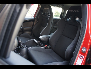RECARO�i���J���V�[�g�j�@BMW�@MINI�@�N���X�I�[�o�[�@SD��RECARO�i���J���j�@SR-7 SK100�@BK�@���@SR-7F SK100 BK�@����