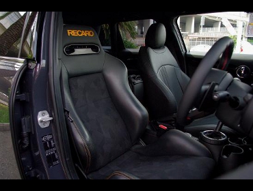 RECARO�i���J���V�[�g�j�@BMW�@MINI�@5�h�A�@F55�Ƀ��J���@SR-3�@����