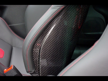 RECARO�i���J���V�[�g�j�@�A���t�@�����I�@�W�����G�b�^�Ƀ��J���@�X�|�[�c�X�^�[�@���~�e�b�h�G�f�B�V����2�@BK/RED�@�J�[�{���o�b�N�V�F���d�l�@�~2�r �@����