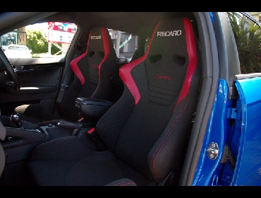 RECARO�i���J���V�[�g�j�@Audi�i�A�E�f�B�j�@S3�Ƀ��J���@����@SR-6�@�X�[�p�[�V���^���N�@NU�@�~2�r�@����
