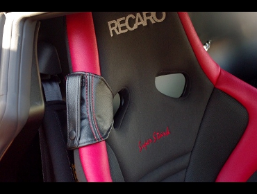 RECARO�i���J���V�[�g�j�@�A���t�@�����I�iAlfaromeo�j4C�@���[���`�G�f�B�V�����@96018�Ƀ��J���@����RS-G �X�[�p�[�V���^���NNU�@�~2�r�@����