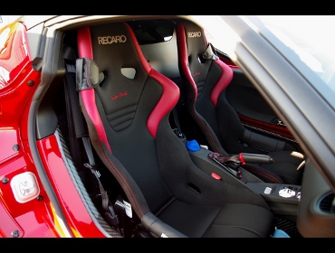 RECARO�i���J���V�[�g�j�@�A���t�@�����I�iAlfaromeo�j4C�@���[���`�G�f�B�V�����@96018�Ƀ��J���@����RS-G �X�[�p�[�V���^���NNU�@�~2�r�@����