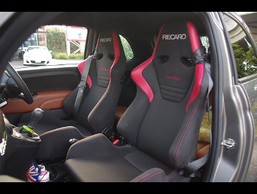 RECARO�i���J���V�[�g�j�@�A�o���g500�Ƀ��J���@����SR-6 �X�[�p�[�V���^���NNU�@�~2�r�@����
