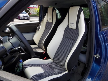 RECARO�i���J���V�[�g�j�@�A�o���g�@695�g���u�[�g�t�F���[���Ƀ��J���@LX-F IL110H�@���@�~2�r�@����