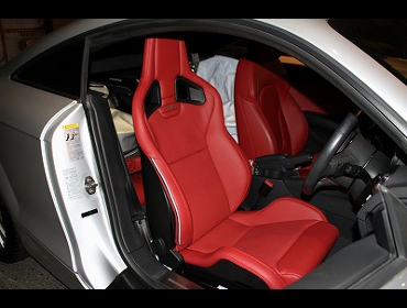 RECARO�i���J���V�[�g�j�@AUDI�@TT�N�[�y�Ƀ��J���@�X�|�[�c�X�^�[LL100H���U�[SE�@RED���U�[�@����