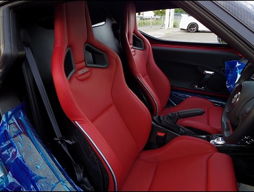 RECARO�i���J���V�[�g�j�@�A���t�@�����I�iAlfaromeo�j�Ƀ��J���@�X�|�[�c�X�^�[LL100H���U�[SE�@���b�h�@�J�[�{���o�b�N�V�F���@�~2�r�@����