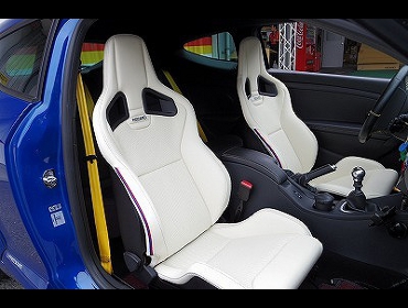 RECARO�i���J���V�[�g�j�@Renault�i���m�[�j�@���K�[�k�@DZF4R�Ƀ��J���@�X�|�[�c�X�^�[LL100H���U�[SE�@WH���U�[/BL�X�e�b�`�iBL/RED���C���j�@����