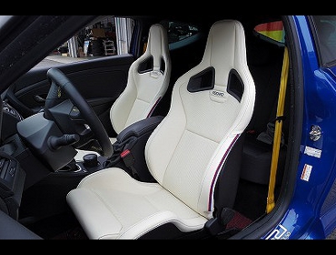 RECARO�i���J���V�[�g�j�@Renault�i���m�[�j�@���K�[�k�@DZF4R�Ƀ��J���@�X�|�[�c�X�^�[LL100H���U�[SE�@WH���U�[/BL�X�e�b�`�iBL/RED���C���j�@����