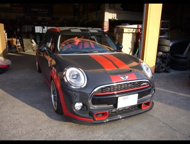 BMW�@MINI�@F55��RECARO�i���J���j�V�[�g����