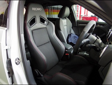 Audi�@RS3�@�Ɂ@RECARO�i���J���j�@SR-7�@Lassic�@�V�[�g�q�[�^�[�t���@BK�@����