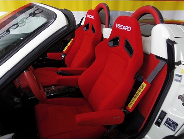 FERRARI�i�t�F���[���j�@�X�N�[�f���A�E�X�p�C�_�[16M�@�Ɂ@RECARO�i���J���j�@SR-7F�@KK100�@RED�@���r�A�[�����X�g�t���@�~2�r�@����