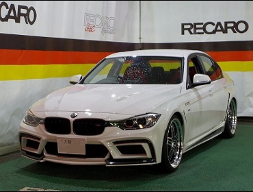 BMW�@F30�@�Ɂ@RECARO�i���J���j�V�[�g����