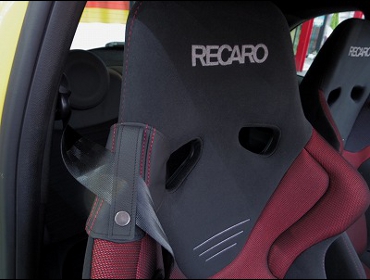 ABARTH�@595�@�R���y�e�B�c�B�I�[�l�@�Ɂ@RECARO�i���J���j�V�[�g�@RS-G�@GK�@BK/RED�@���@SR-6�@GK100S�@BK/RED�@����