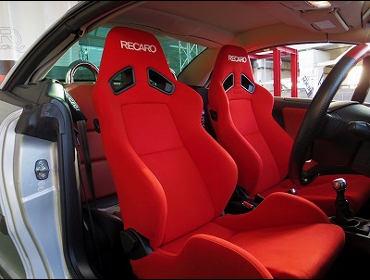 Peugeot�i�v�W���[�j�@207cc�@�Ɂ@RECARO�i���J���j�@SR-7�@KK100�@RED�@�V�[�g�q�[�^�[�t���@���@SR-7F�@KK100�@RED�@�V�[�g�q�[�^�[�t���@����