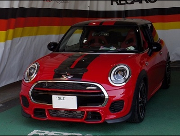 BMW�@�~�j�@F56�@�Ɂ@RECARO�i���J���j�V�[�g����