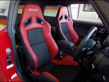 BMW�@�~�j�@F56�@�Ɂ@RECARO�i���J���j�@SR-7�@Lassic�@RED�@�V�[�g�q�[�^�[�t���@���@SR-7F�@Lassic�@RED�@����