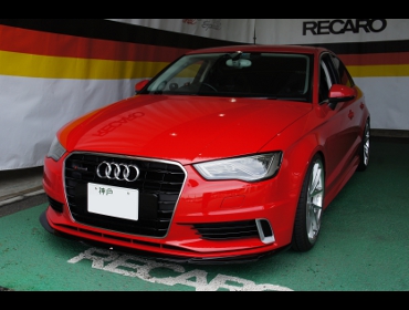 Audi�@A3�Z�_���@1.4TFSI�@8V�@2015�N�@�Ɂ@RECARO�i���J���j�V�[�g����