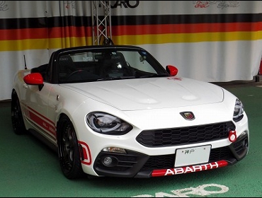 ABARTH�@124�X�p�C�_�[�@�Ɂ@RECARO�i���J���j�V�[�g����
